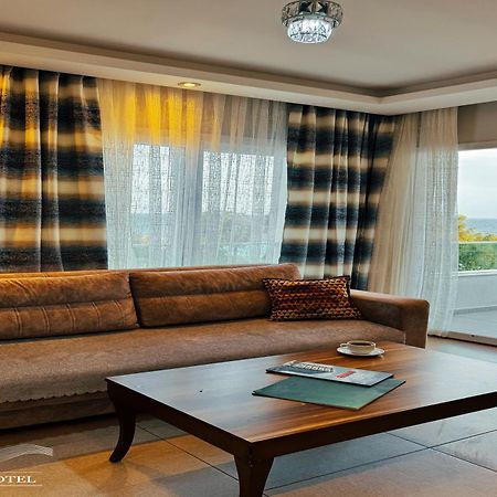 Mersin Kent Suit Hotel Mezitli Exterior photo